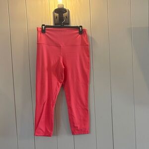 lululemon athletica women’s bright pink capri Leggings size 12